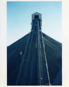 An MHE pan conveyor